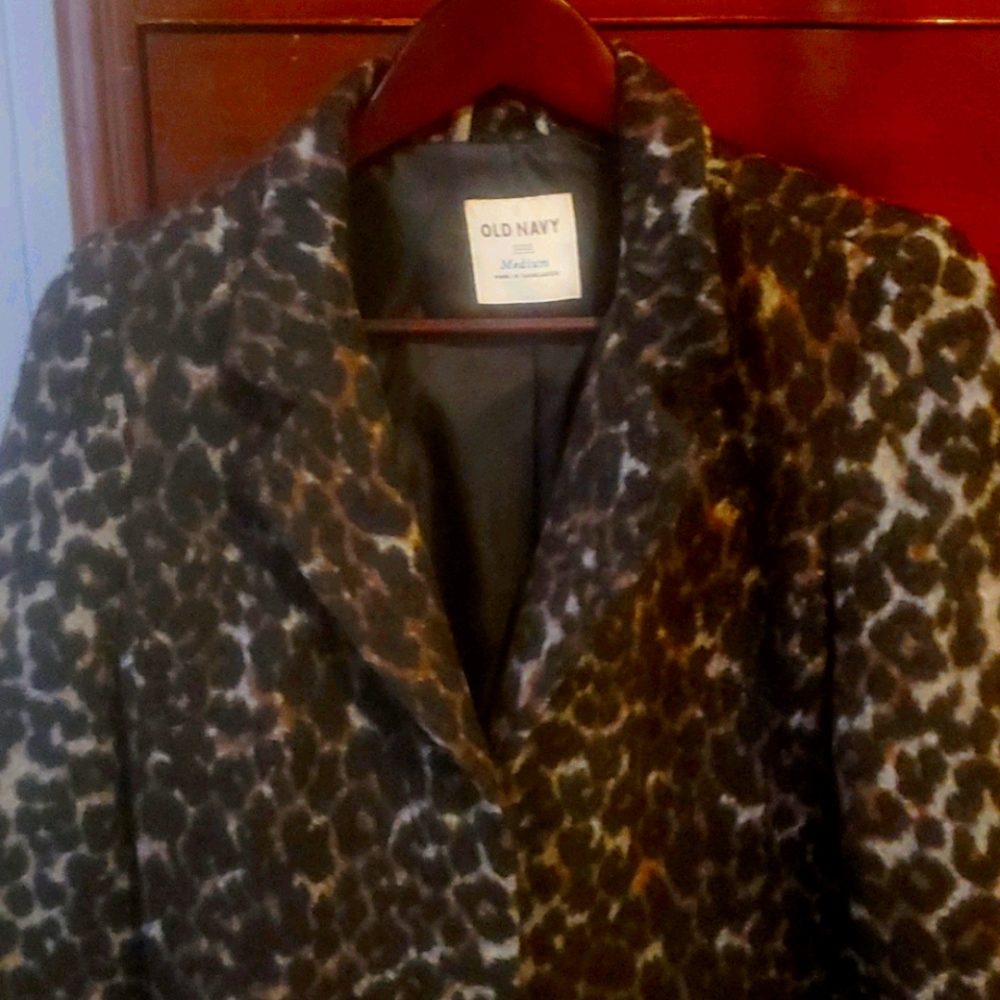 Cheetah print med weight coat